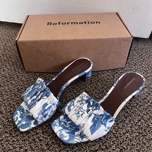 NEW WITH BOX Reformation Shereen Ruched Block Heel Mule